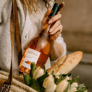 Welcome to The French, your French gourmet shop in Prague! 🇫🇷🛒 Yesterday was International Rosé Day, and with the...
